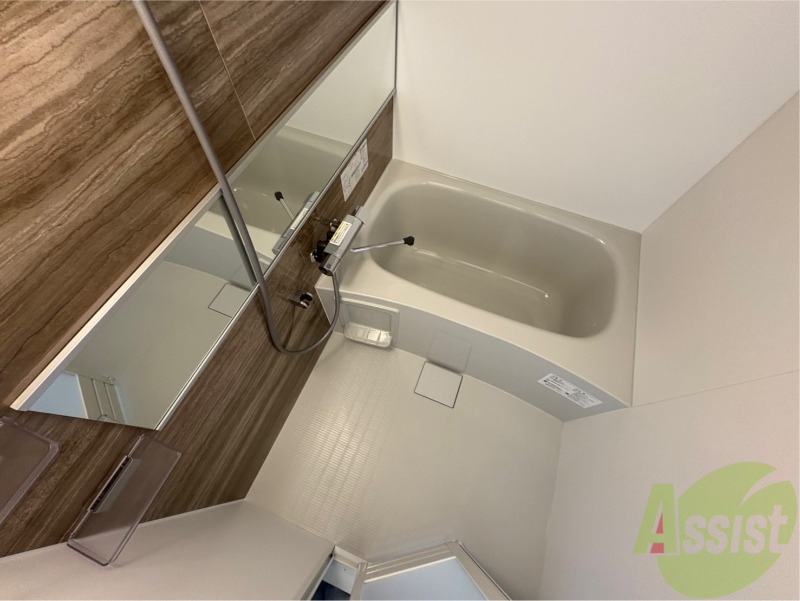 バス・シャワールーム　お風呂になります。一日の疲れを癒してくださいね。