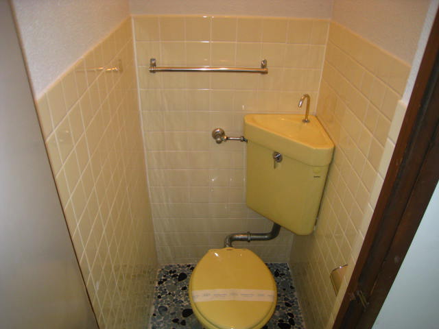 トイレ　※別のお部屋の写真です。現況を優先させていただきます。