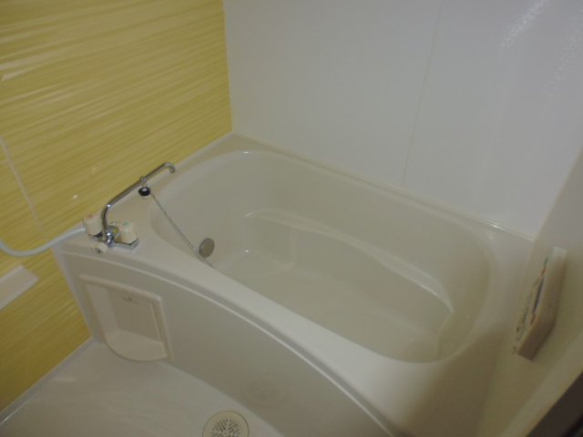 バス・シャワールーム　追い焚きバス