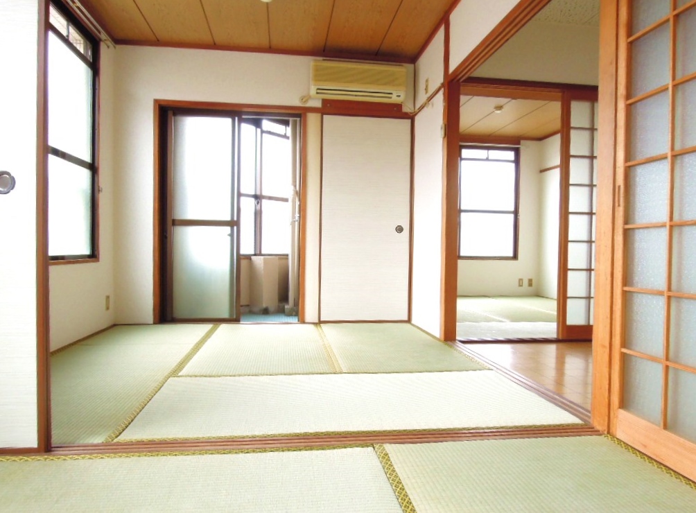 居室・リビング　３部屋あるので、ゆったり暮らせそう♪