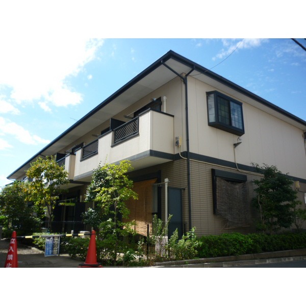 建物外観　スーパーすぐ近くです