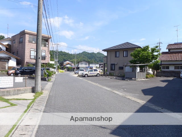 その他　前面道路（その他）まで0m