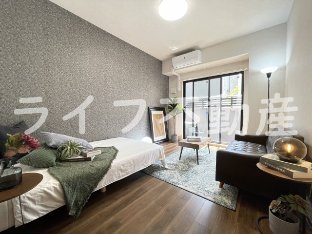 居室・リビング　こちらの居間で趣味の時間をお楽しみください