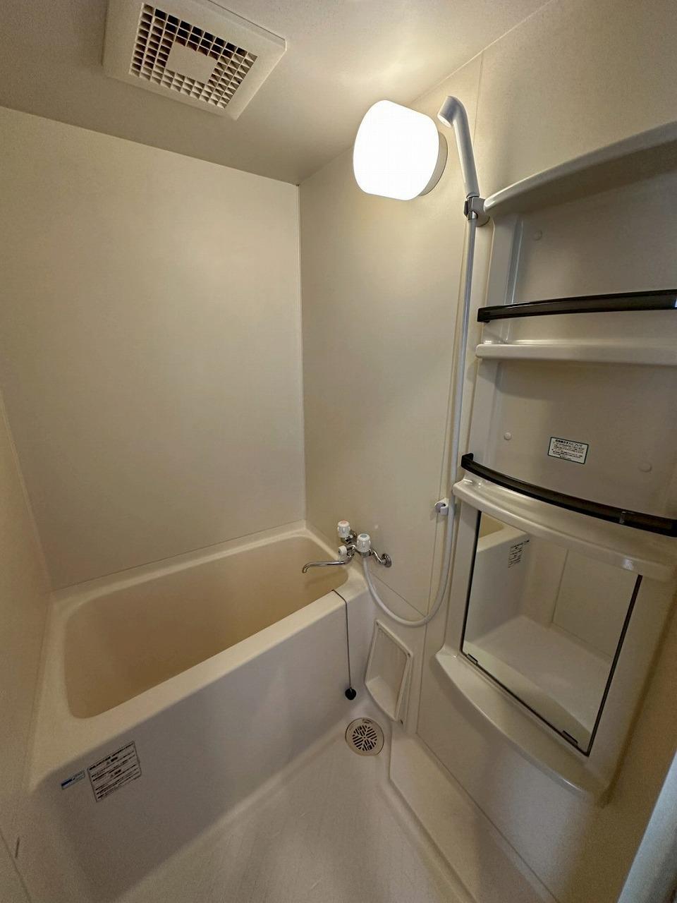 バス・シャワールーム　バスルーム