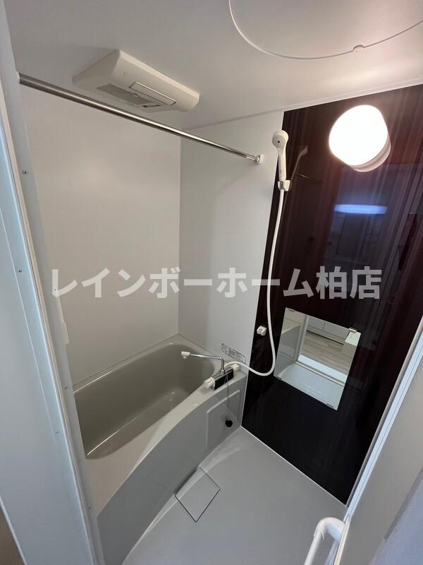 バス・シャワールーム　お風呂で日々の疲れを落としましょう
