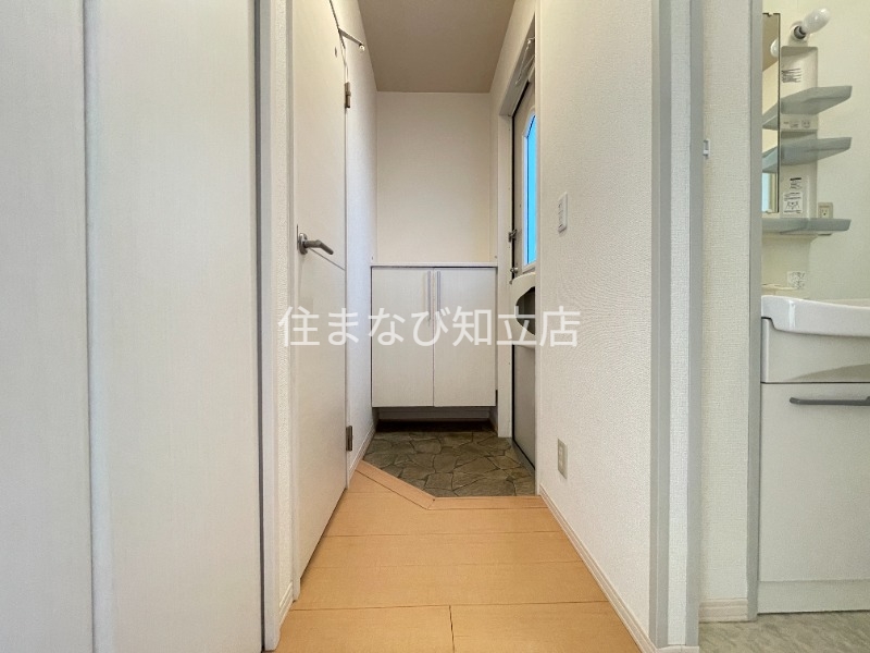 玄関　同型別部屋写真