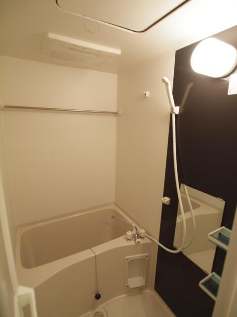 バス・シャワールーム　?