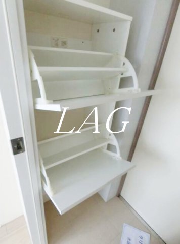 収納　シューズボックスです。