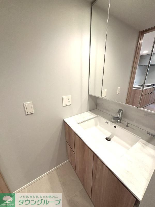 洗面設備　お問合せは(株)タウンハウジング東京へ