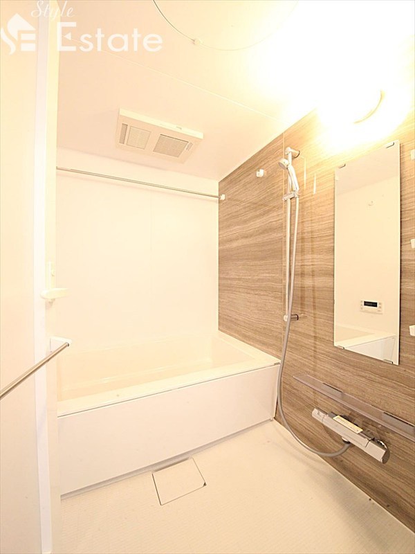 バス・シャワールーム　バスルーム