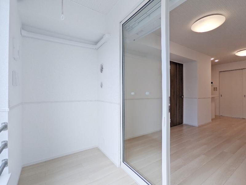 バルコニー　図面と現状に相違がある場合には現状を優先