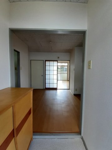 玄関　収納もある玄関です