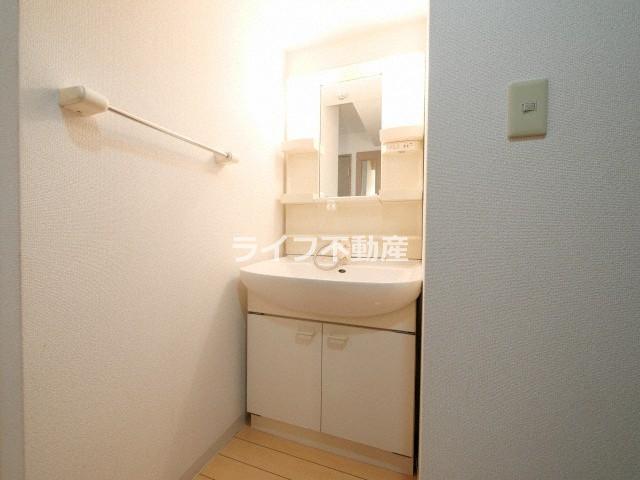 洗面設備　広い洗面スペース