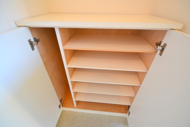 玄関　お問合せはシティホーム海田センター　082-821-2227