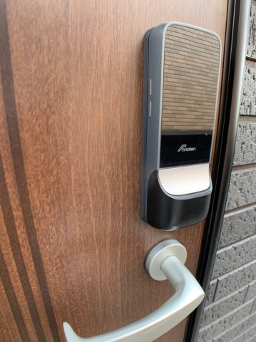 玄関　（同仕様画像）