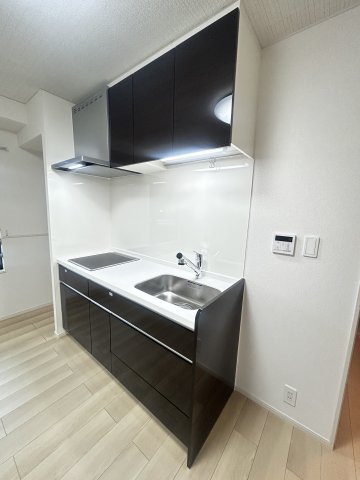 キッチン　コンパクトなキッチンで掃除もラクラク