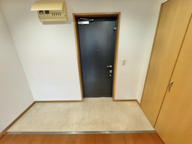 玄関　落ち着いた玄関です