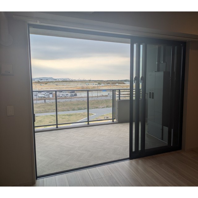 庭　広いバルコニー