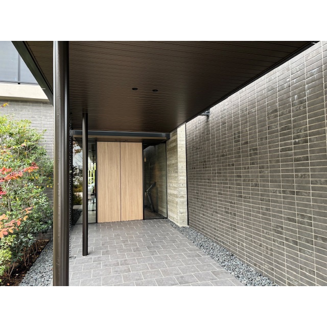 建物外観　エントランス