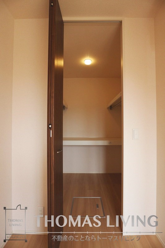 収納　大容量のウォークインクローゼットです。