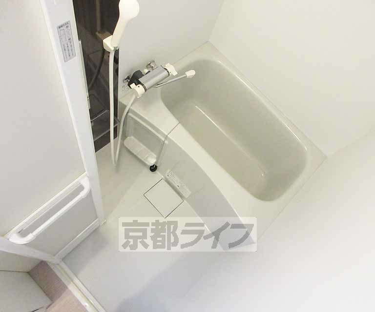 バス・シャワールーム　ゆっくり出来るお風呂です・