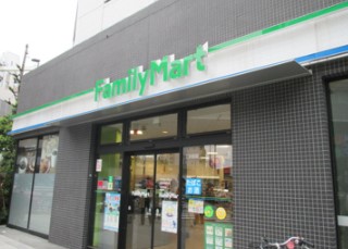 コンビニ　ファミリーマート 目黒神泉町店（コンビニ）まで62m