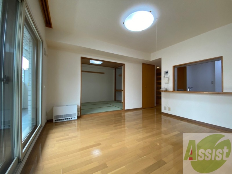 居室・リビング　広くてキレイなＬＤＫが広がっていて、充実した生活が送れそう。