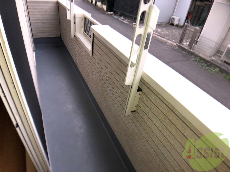 バルコニー　バルコニースペースも広く、洗濯物も問題なく干せそうですね