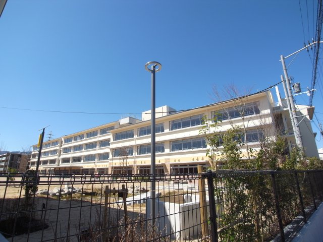 小学校　西宮市立高木北小学校（小学校）まで672m