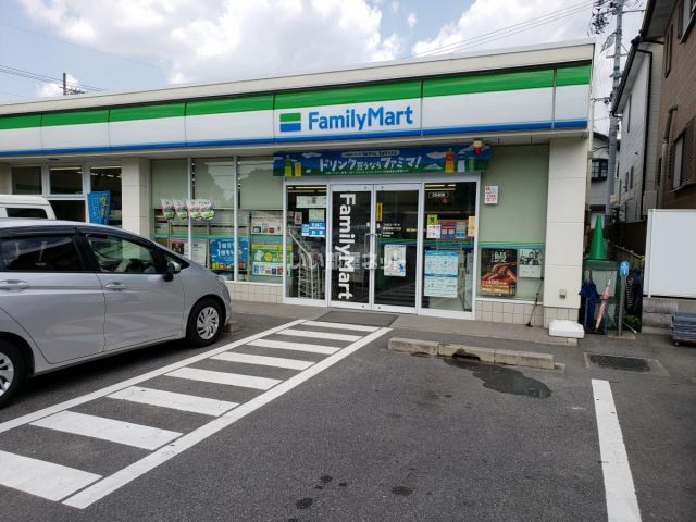 コンビニ　ファミリーマート 尾張旭桜ケ丘店（コンビニ）まで132m