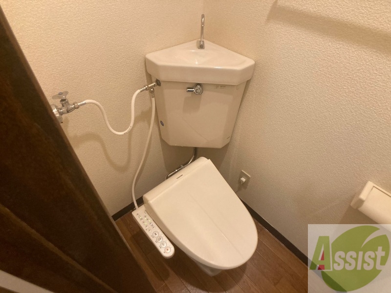 トイレ　こちらはトイレです。清潔感があり、安心して使用できます。