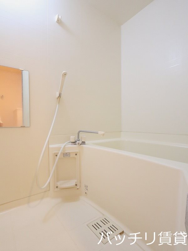 バス・シャワールーム　画像は同シリーズタイプの為、現状優先になります。