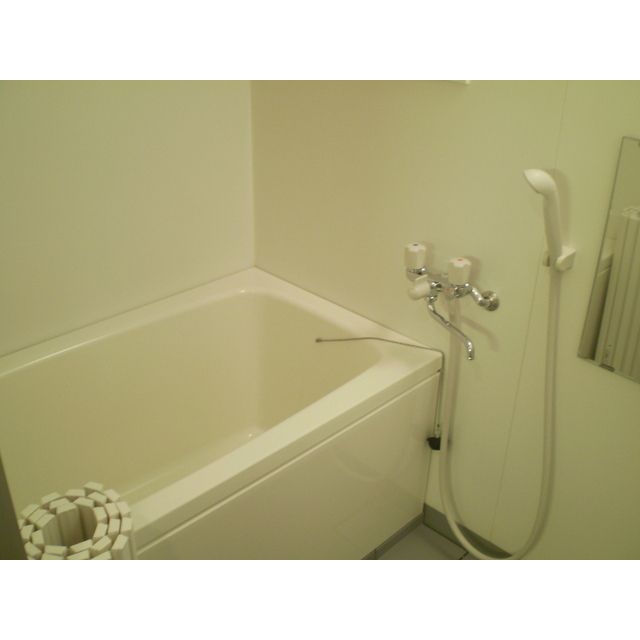 バス・シャワールーム　※画像反転