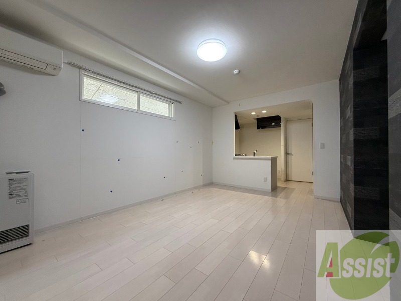 居室・リビング　広くてきれいなリビングです！快適に過ごせそうですね。