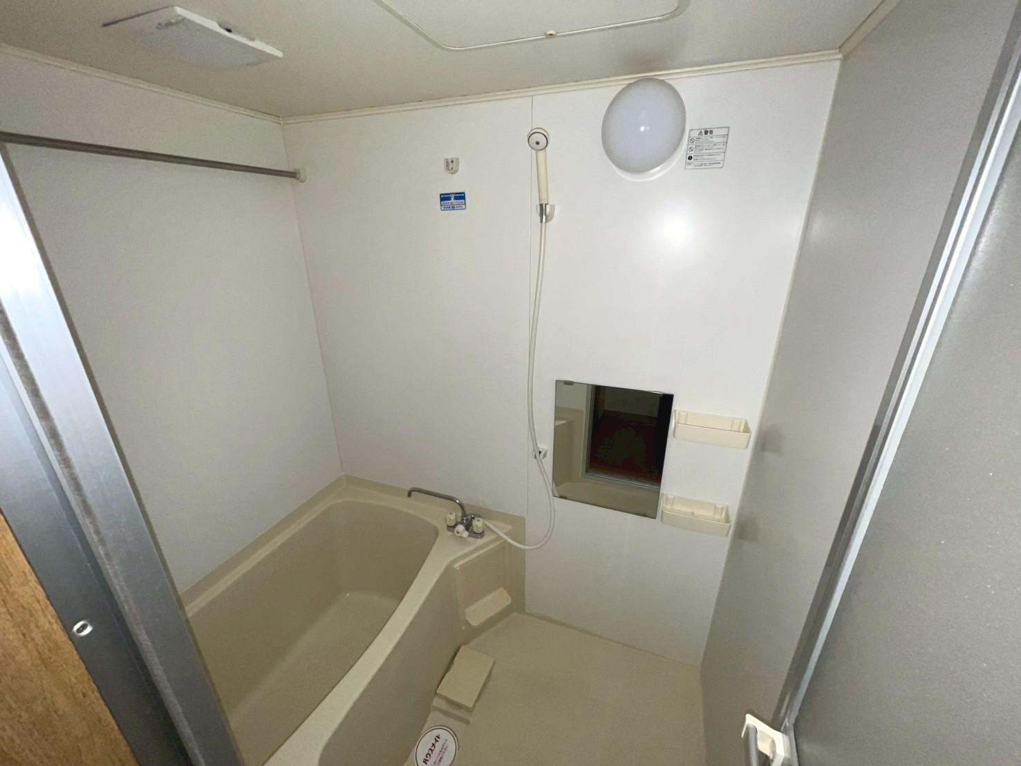 バス・シャワールーム　※現状優先。