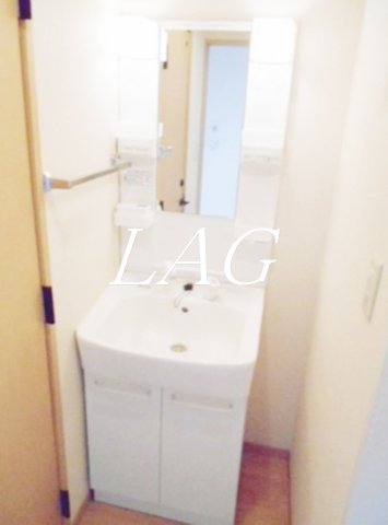 洗面設備　独立洗面台です。