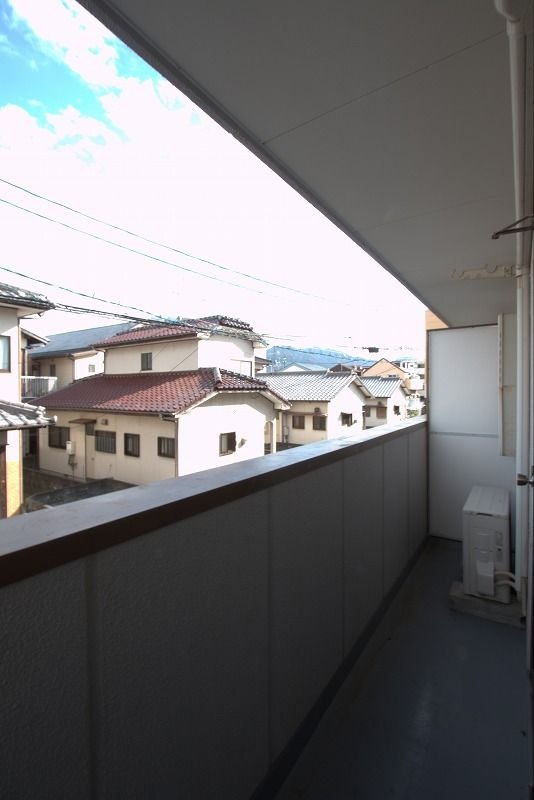 バルコニー　洗濯物はこちらでどうぞ。
