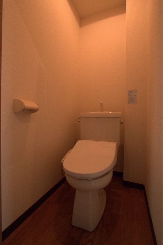 トイレ　清潔感のある空間です。