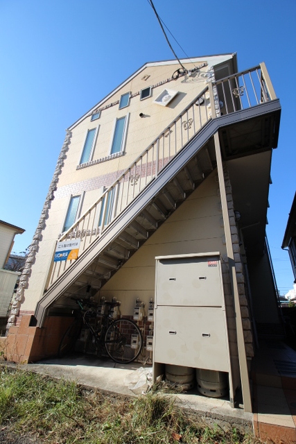 建物外観　南武線支線「小田栄駅」より徒歩７分の物件です♪