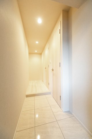 玄関　※写真は同タイプ住戸です。