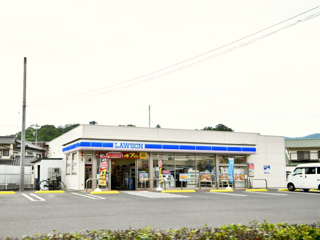 コンビニ　ローソン岡山北方店（コンビニ）まで298m