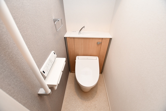 トイレ　トイレ