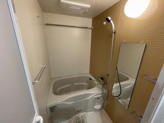 バス・シャワールーム　お風呂です