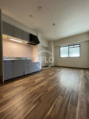 居室・リビング　シャトー弁天弐番館　リビング