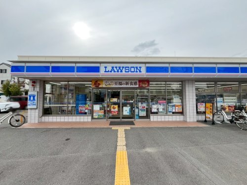 コンビニ　ローソン尼崎久々知一丁目店（コンビニ）まで384m