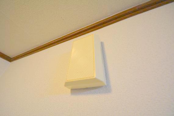 セキュリティ　玄関チャイムが来客を知らせてくれます。