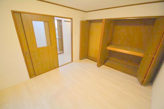 その他部屋・スペース　落ち着いた雰囲気のこのお部屋でゆっくりお休みください。