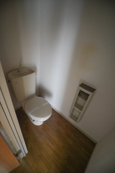 トイレ　同じ建物の別のお部屋