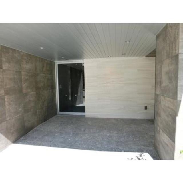 エントランス　建物の内部です