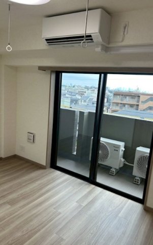 居室・リビング　☆明るい洋室☆